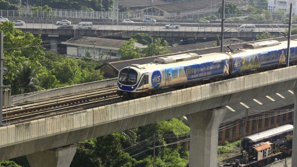 Thailand develops new railway to connect three airports